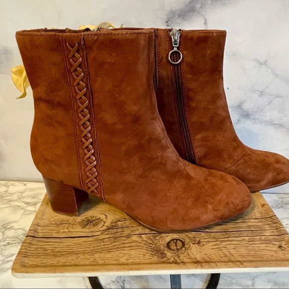 Earth Sparta Cinnamon Suede Leather Ankle Boots Size 8.5 NWOT - Picture 3 of 10